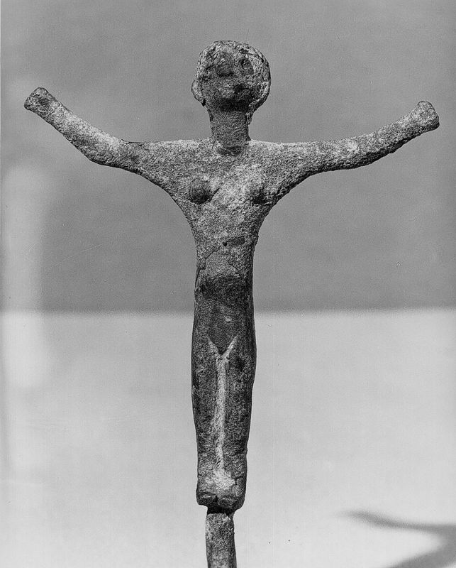 figurine représentant une femme nue