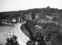 E024516