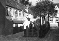 E025104