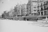 E025700