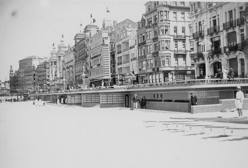 établissement de bains / Bouwwerk[Oostende]