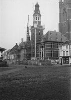 E025909