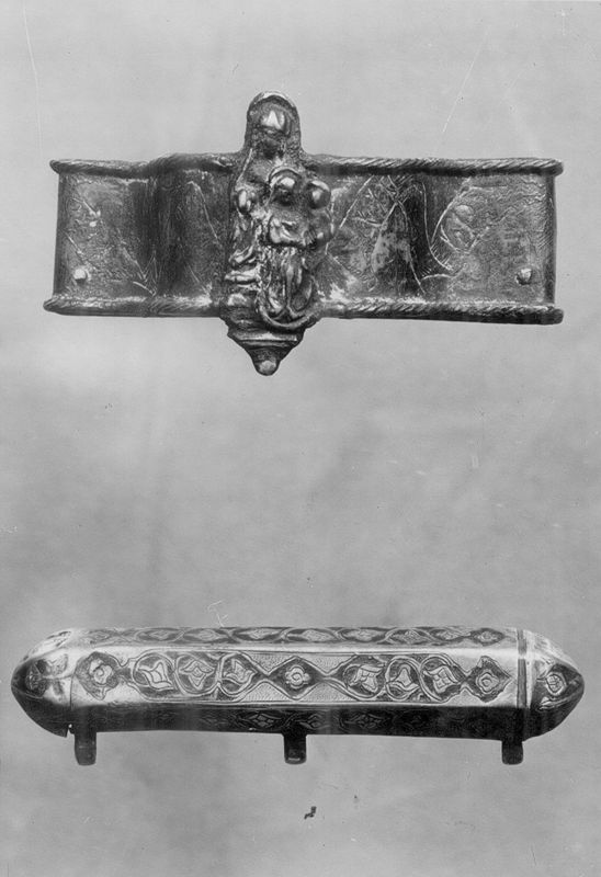 Anneau de fourreau orné d'une statuette de sainte Anne, la Vierge et l'Enfant