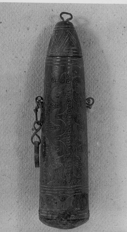 étui[f] / Musée Curtius