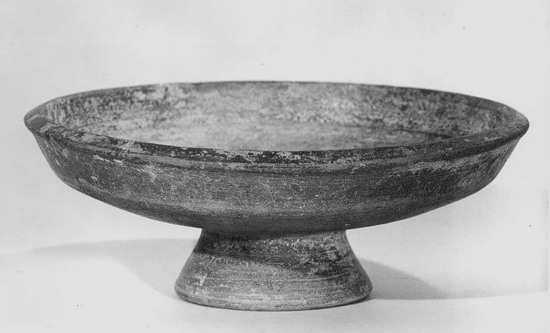 plat / Musées Royaux d'Art et d'Histoire