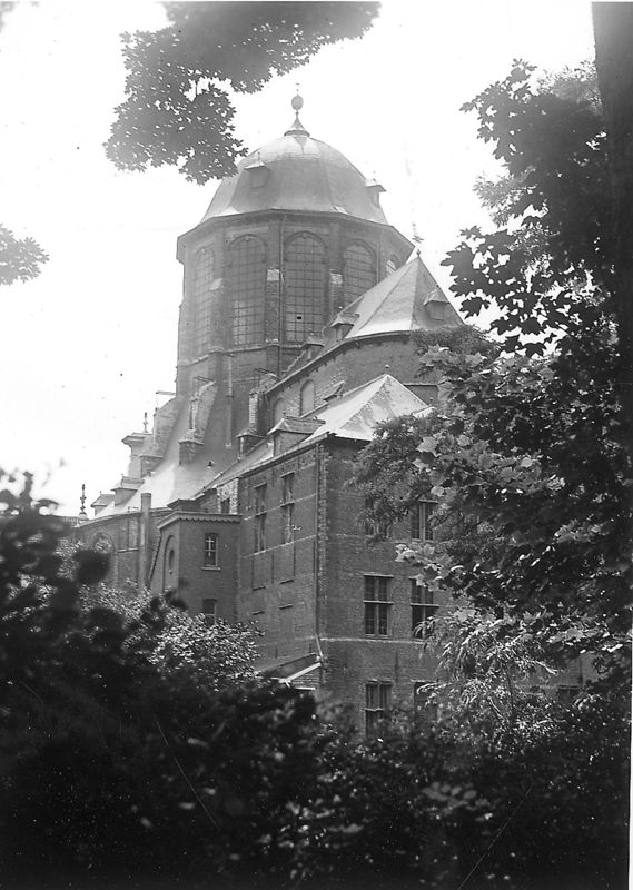 église paroissiale / Kerk O.L.Vrouw van Hanswijk