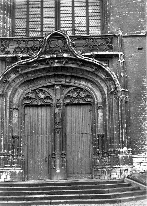 encadrement de porte / Kerk O.L.Vrouw over de Dijle