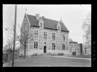 E036585