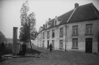 E037058