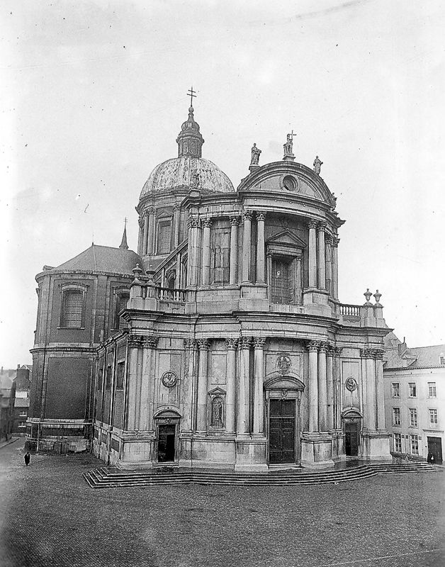 cathédrale / Cathédrale Saint-Aubain