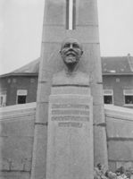 E038870