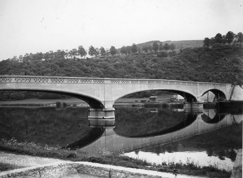 pont à arches / Construction[Agimont]