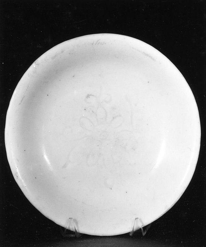 assiette / Musées Royaux d'Art et d'Histoire