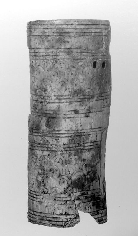 Fragment de boîte en ivoire