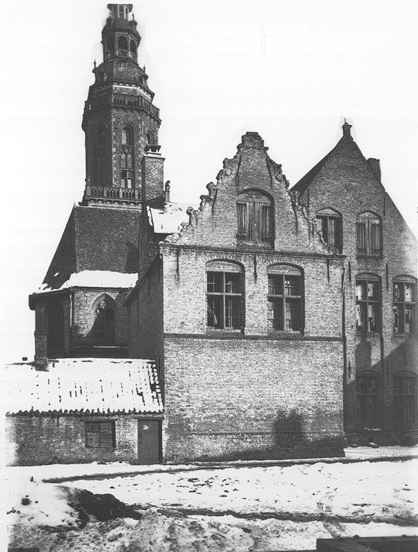 Stadhuis, voormalige conciërgerie van het Landhuis