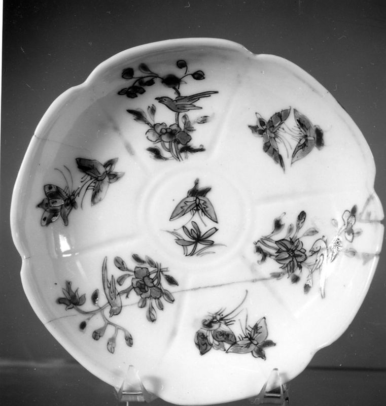 soucoupe de tasse à thé / Musées Royaux d'Art et d'Histoire