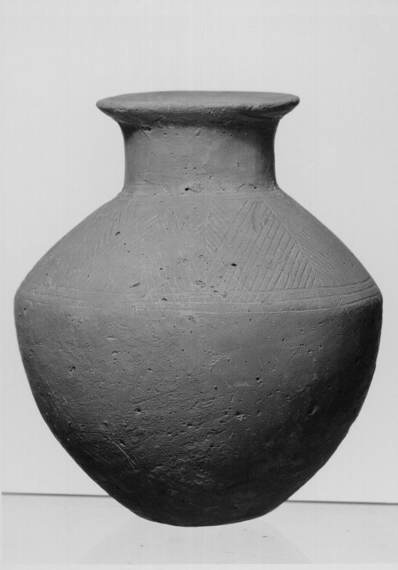 vase / Musées Royaux d'Art et d'Histoire