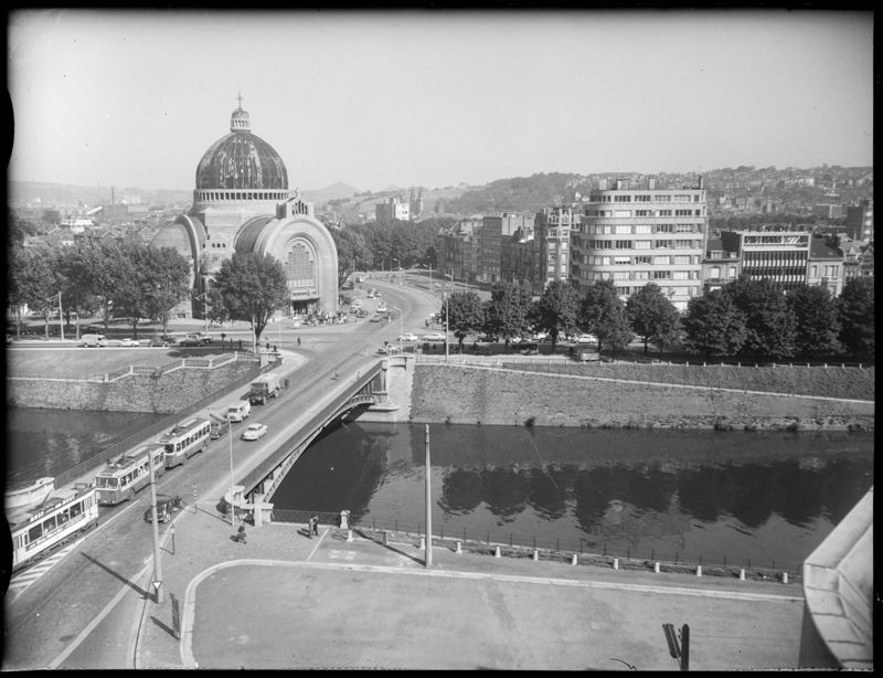 Vue sur la Meuse, le Pont de Fétinne et l'église Saint-Vincent à Liège