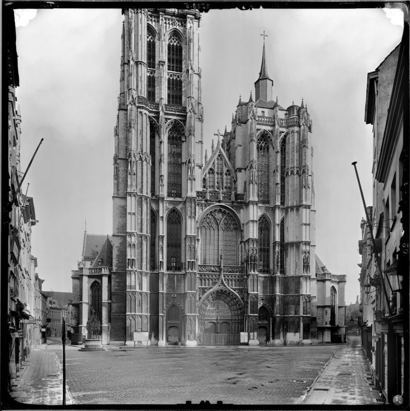 cathédrale / Kathedraal Onze-Lieve-Vrouw ten Hemel opgenomen
