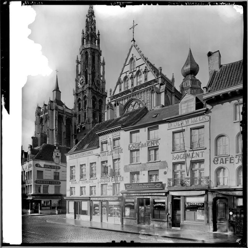 cathédrale / Kathedraal Onze-Lieve-Vrouw ten Hemel opgenomen