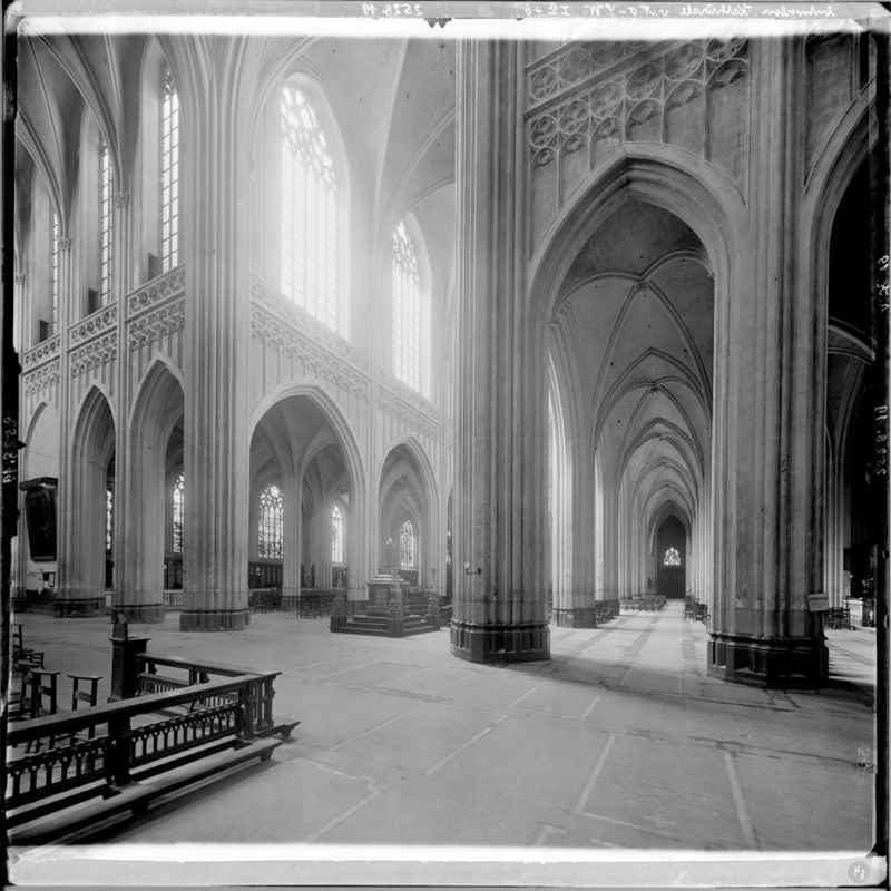 cathédrale / Kathedraal Onze-Lieve-Vrouw ten Hemel opgenomen