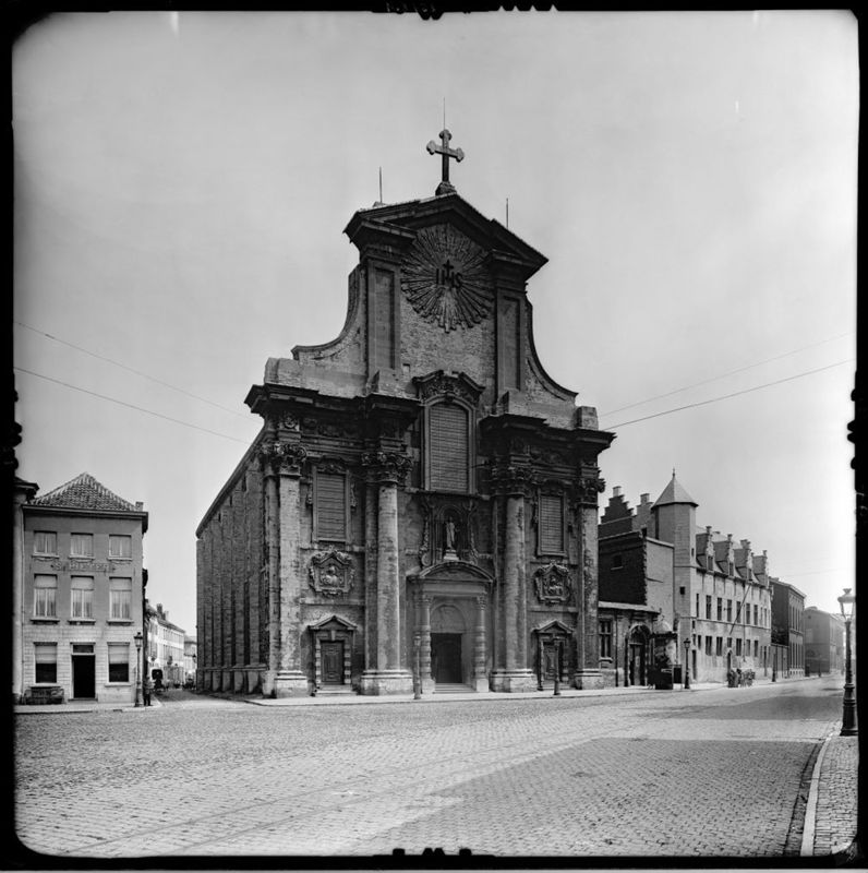 église paroissiale / Kerk Sint-Pieter en Pauwel[Mechelen]