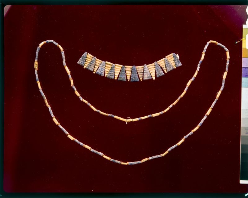 collier[bijou] / Musées Royaux d'Art et d'Histoire