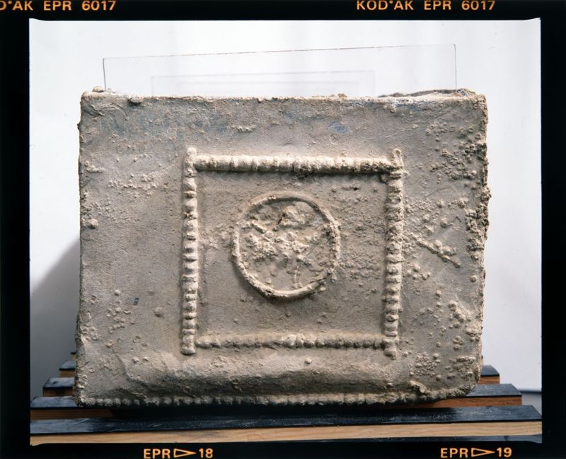 sarcophage de la nécropole romaine de la rue Perdue