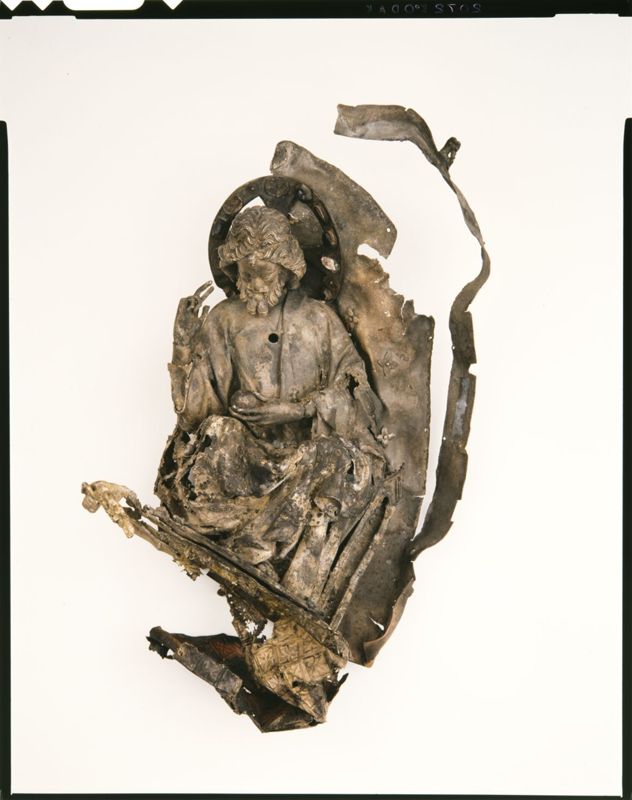 châsse de Sainte-Gertrude : Détails du pignon avec le Christ trônant (PC)