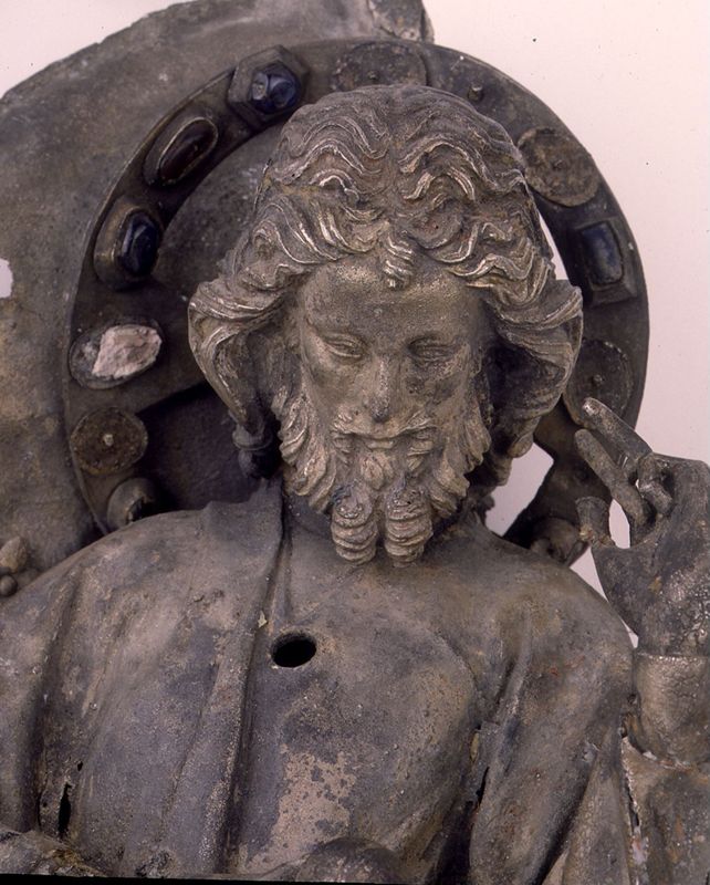 châsse de Sainte-Gertrude : Détails du pignon avec le Christ trônant (PC)