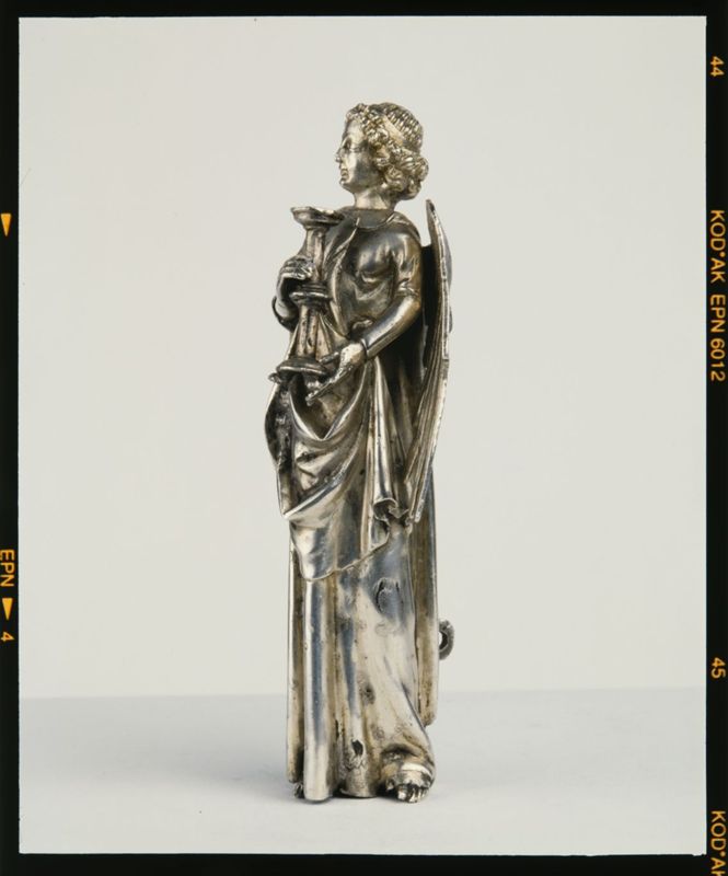 châsse de Sainte-Gertrude : Détails du pignon avec le Christ trônant (PC)