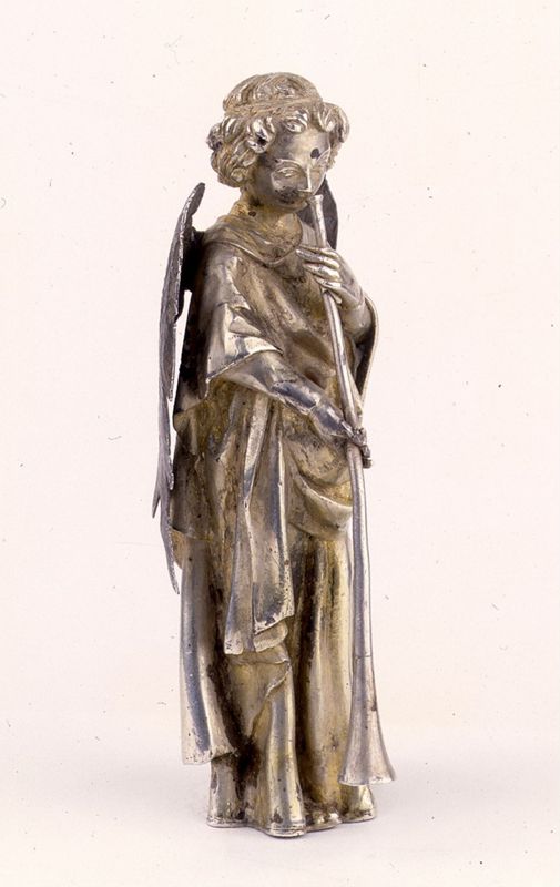 châsse de Sainte-Gertrude : Détails du pignon de la Vierge à l'Enfant (PV)