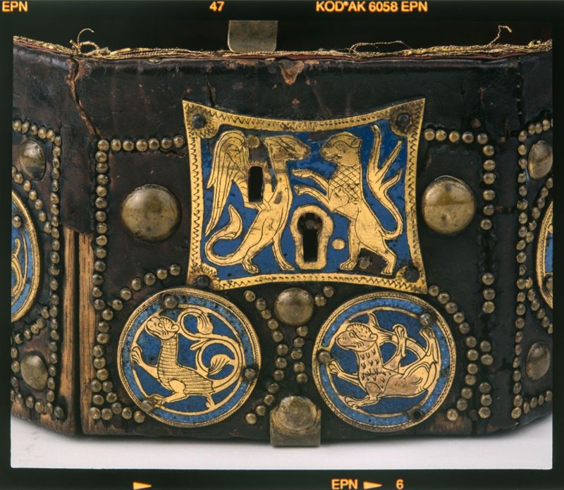 Coffret-écrin de la couronne-reliquaire des saintes Épines