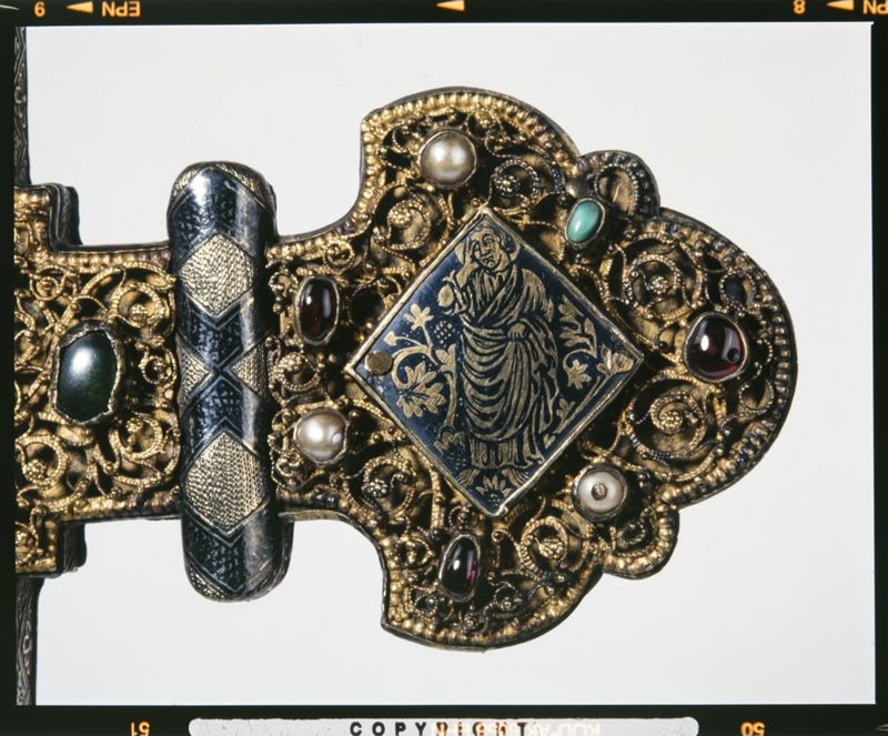 croix-reliquaire à double-travers
