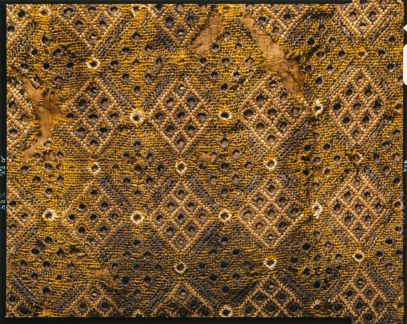 bourse-reliquaire / Kerk O.L.Vrouw Geboorte[Tongeren]
