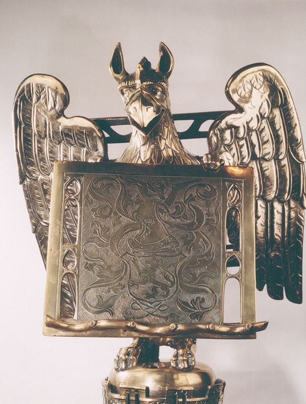 Griffon-lutrin à 2 chandeliers et 2 lutrins