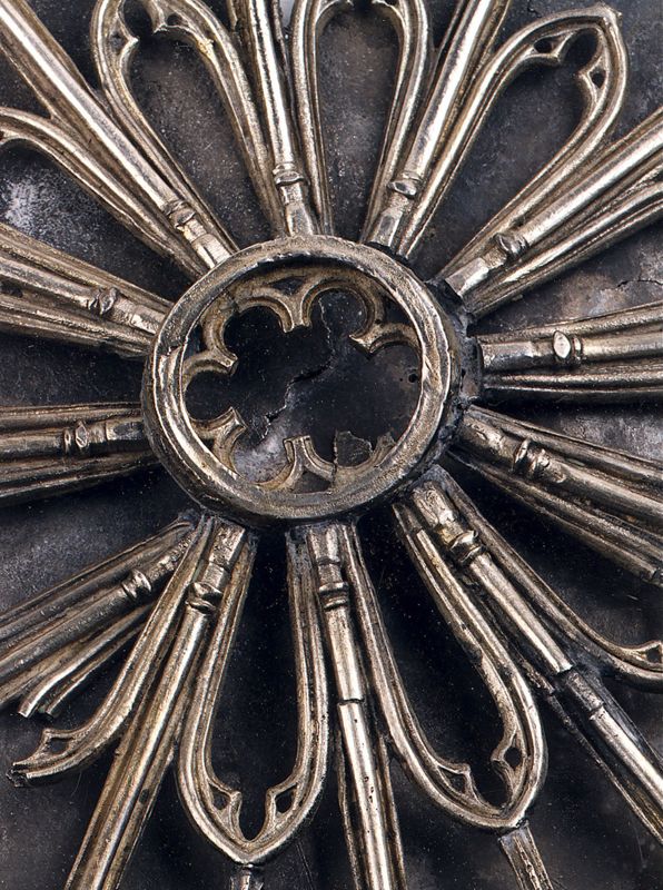 châsse de Sainte-Gertrude : Détails du pignon avec le Christ trônant (PC)