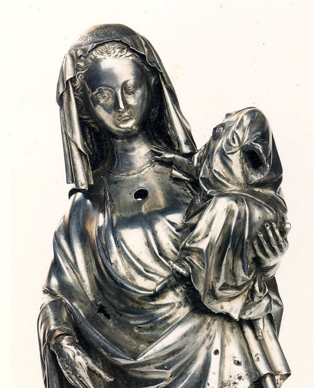 châsse de Sainte-Gertrude : Détails du pignon de la Vierge à l'Enfant (PV)