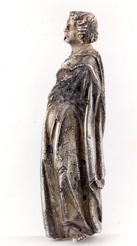 châsse de Sainte-Gertrude : Détails du pignon avec le Christ trônant (PC)