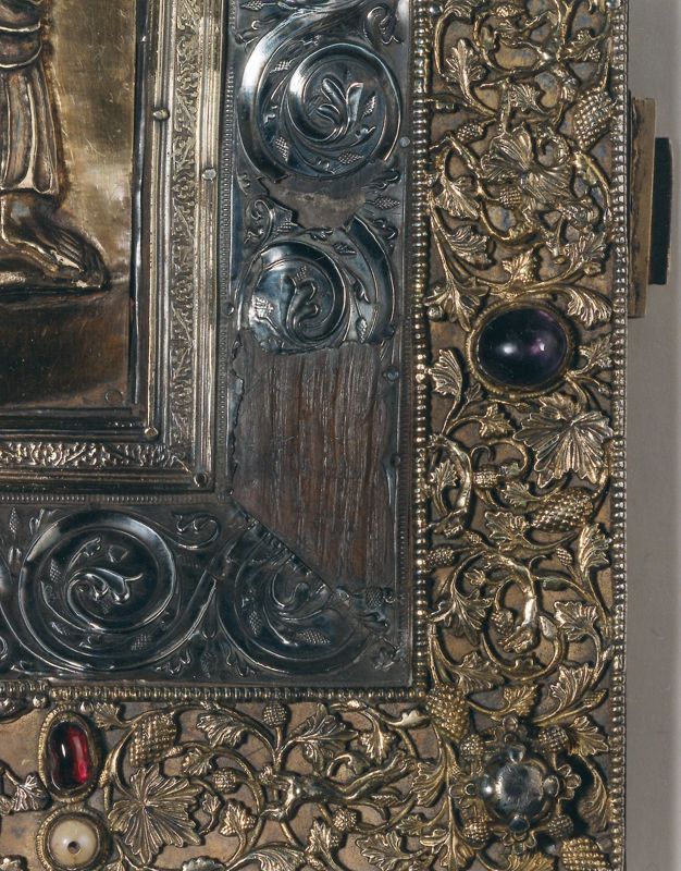 Deux plats de l'évangéliaire d'Oignies : Calvaire et Christ en majesté