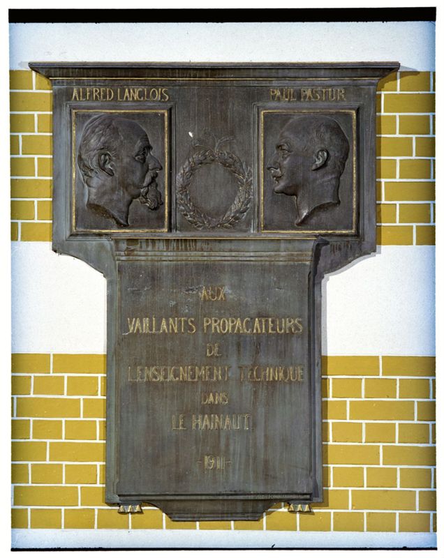 Monument à Alfred Langlois et à Paul Pastur