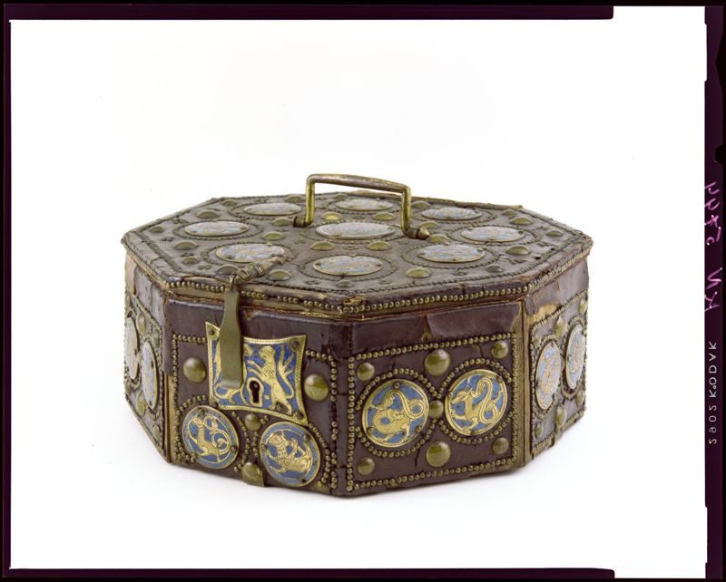 Coffret-écrin de la couronne-reliquaire des saintes Épines