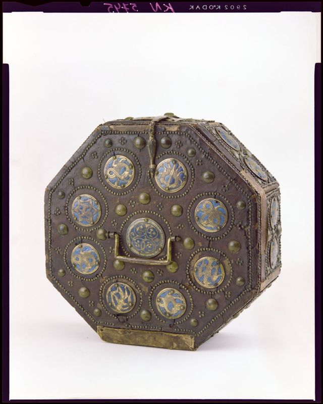 Coffret-écrin de la couronne-reliquaire des saintes Épines