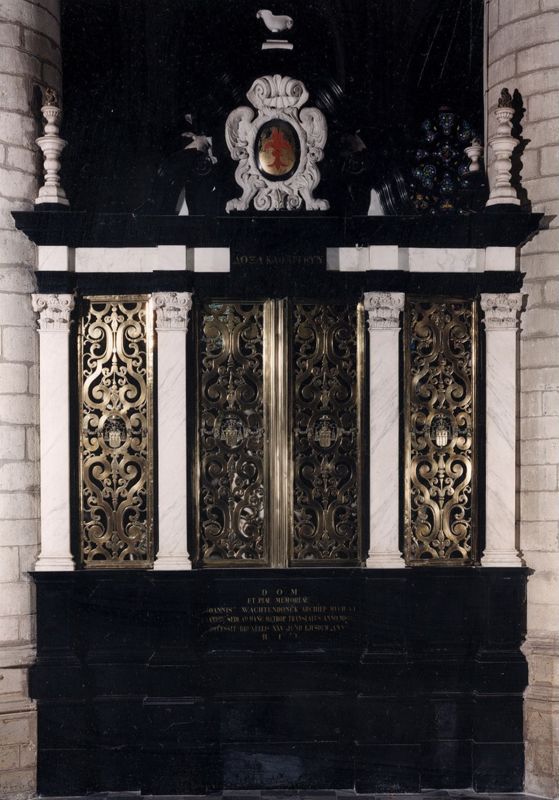 mur d'enceinte / Sint-Romboutskathedraal[Mechelen]