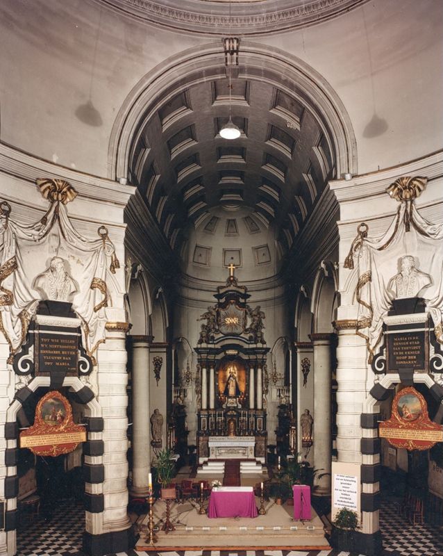 église paroissiale / Kerk O.L.Vrouw van Hanswijk