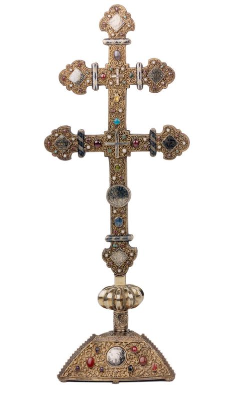 croix-reliquaire à double-travers