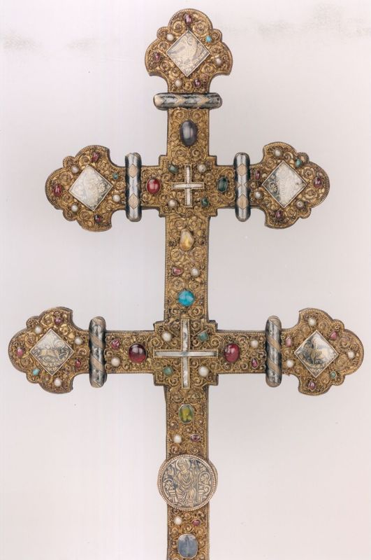 croix-reliquaire à double-travers