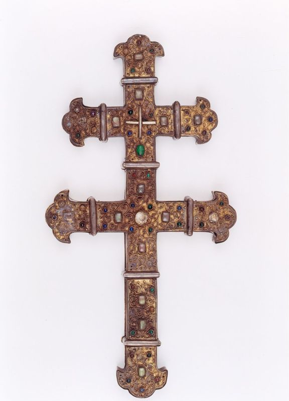 Croix à double traverse avec reliques de sainte Ode