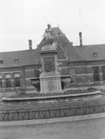 M000442