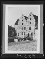 M000943